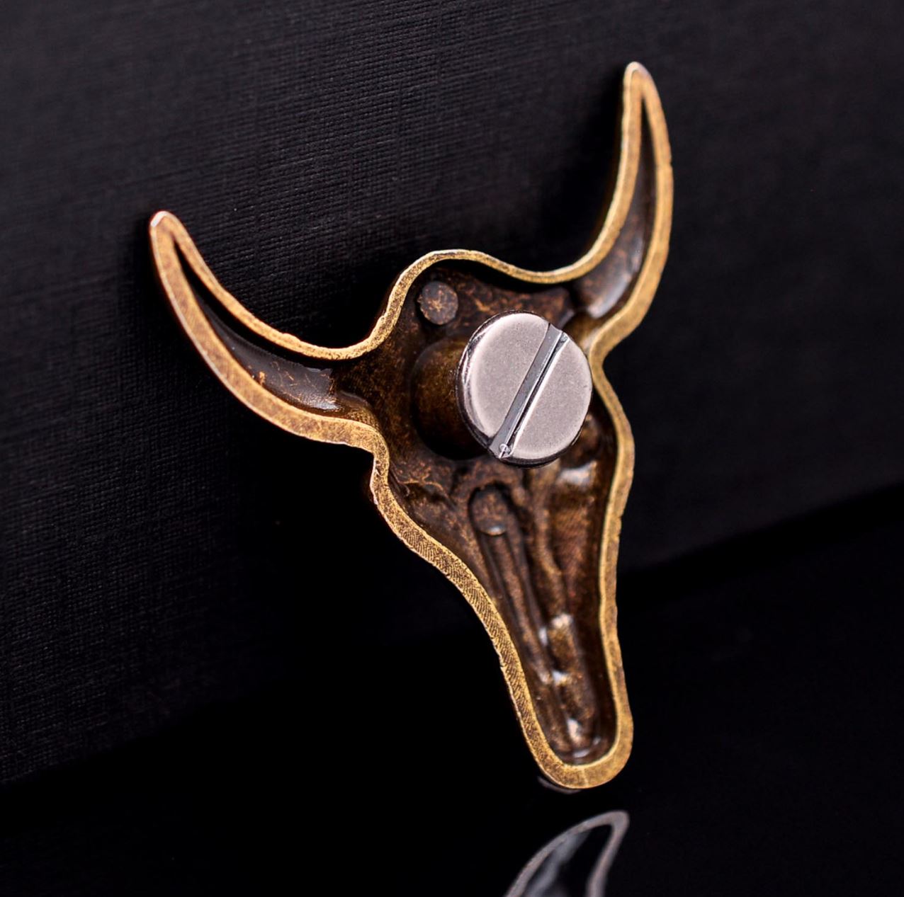 Longhorn / Büffel Concho 39 mm zum Schrauben Gold / Bronze